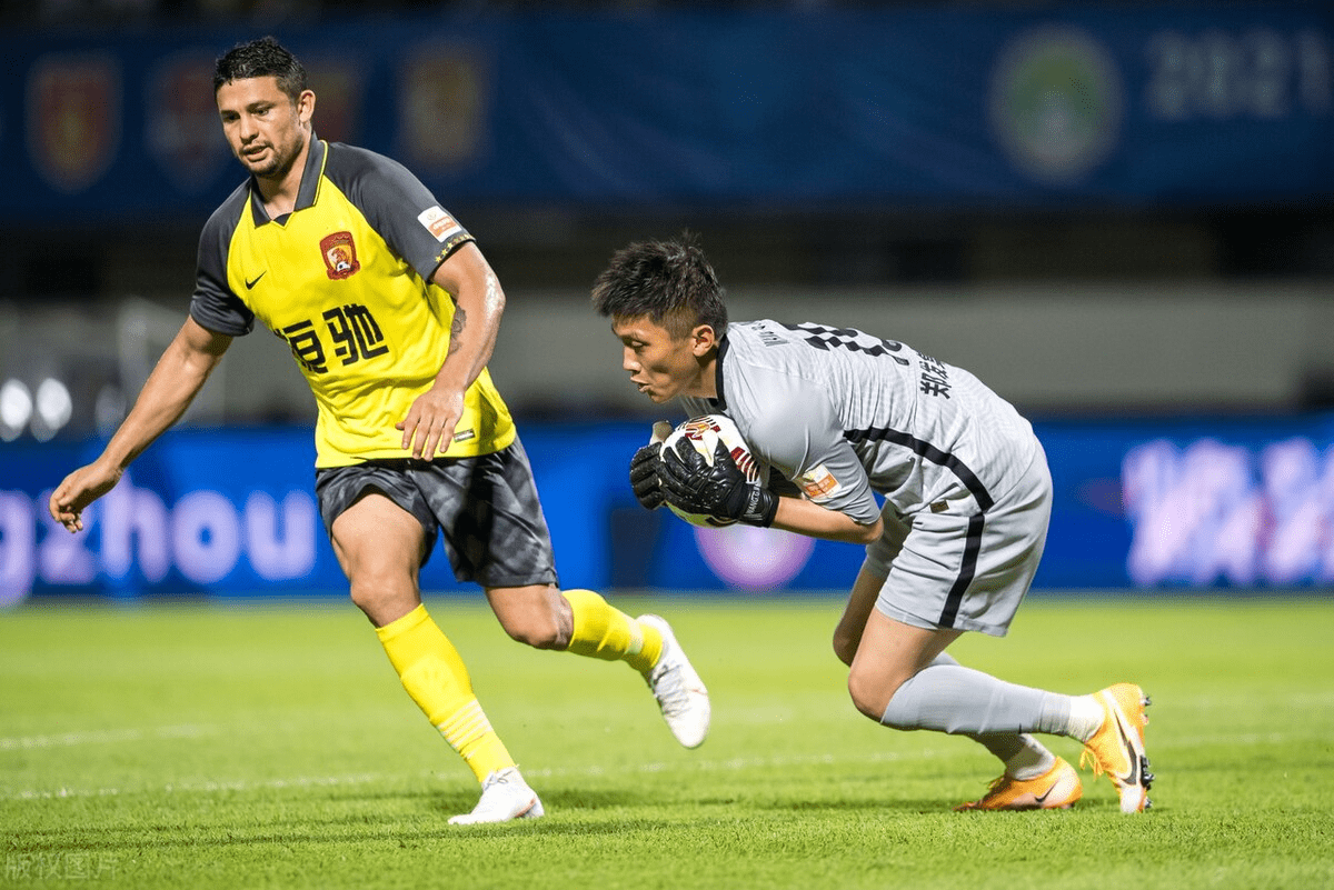 冲刺阶段体能课后,克里夫兰骑士遗憾出局备战中超,引发热议,球队文化再被提及的简单介绍 冲刺阶段体能课后,克里夫兰骑士遗憾出局备战中超,引发热议,球队文化再被提及的简单介绍