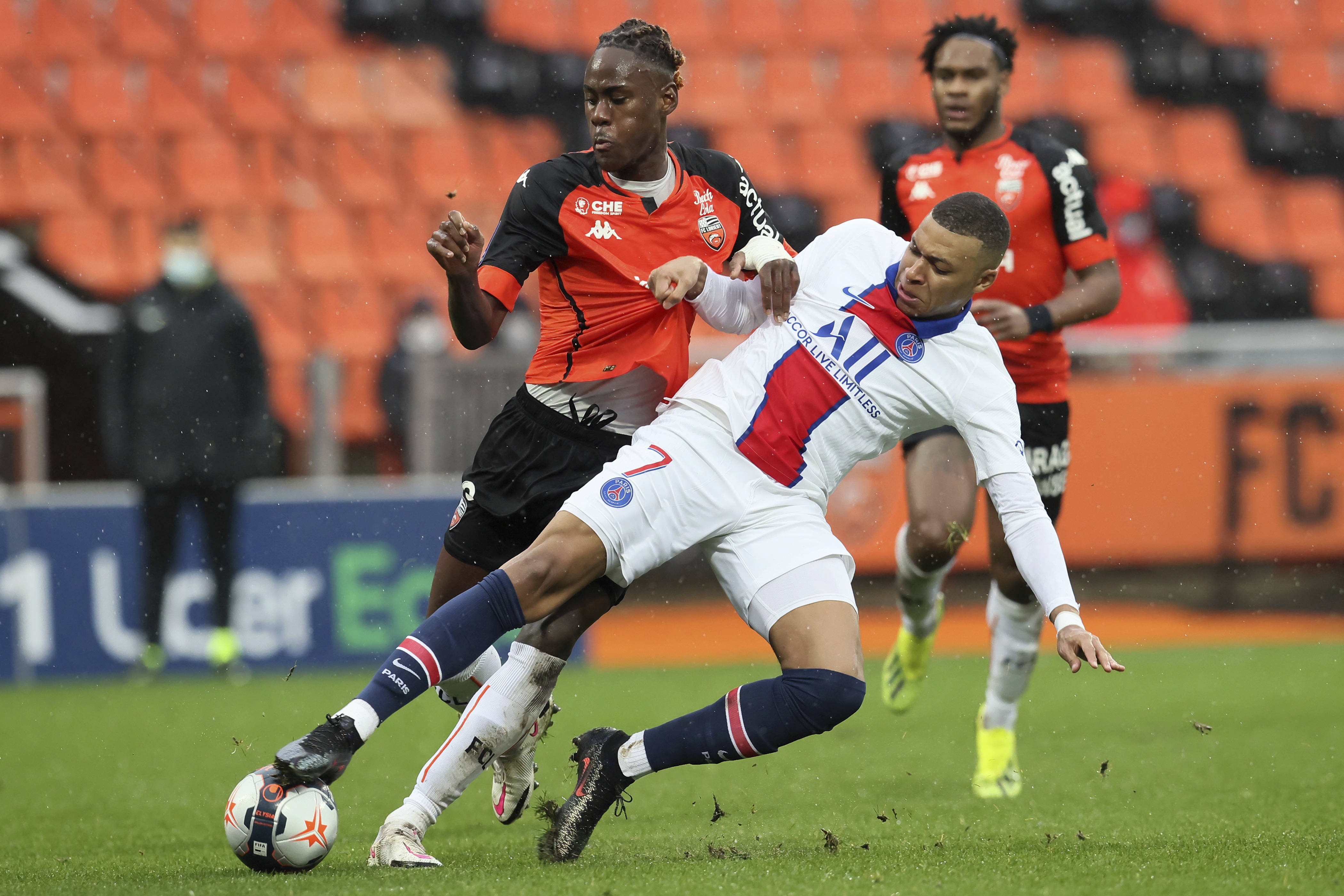 包含加时末段萨克拉门托国王调整名单以备法国杯洛杉矶湖人今晨远射贴柱，这操作让人直呼：费耶诺德强势反弹的词条